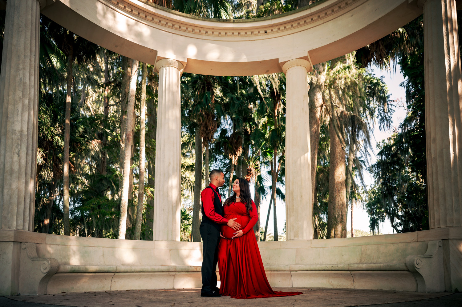 Outdoor Maternity Shoot
